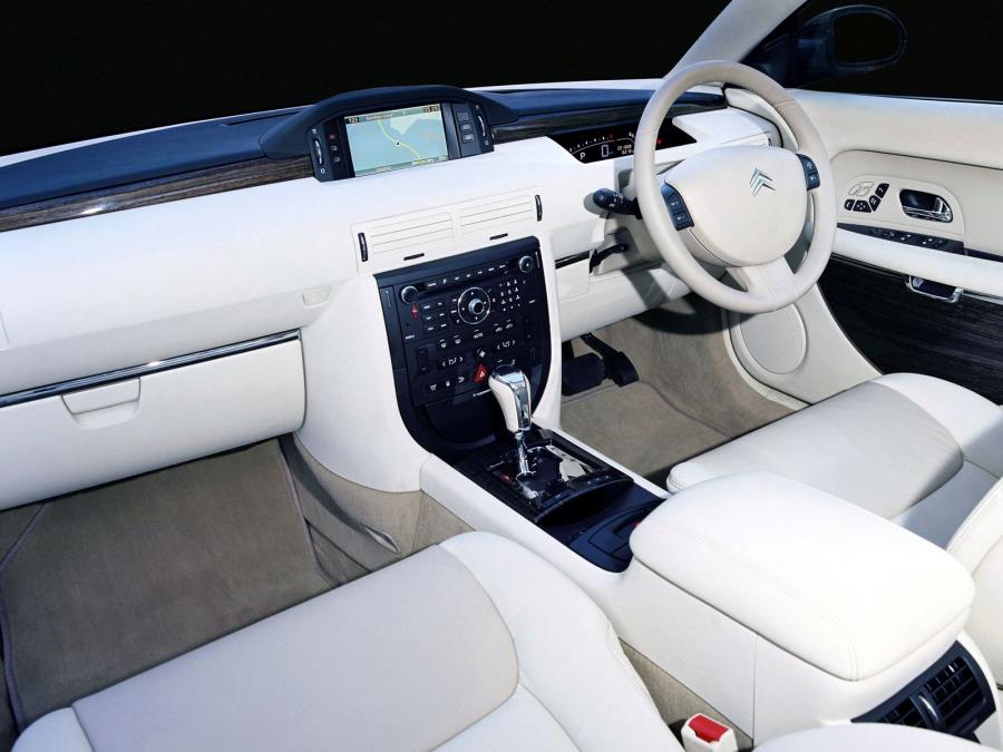  Citroen C6 2006 года  (UK) (фото 2 из 17)